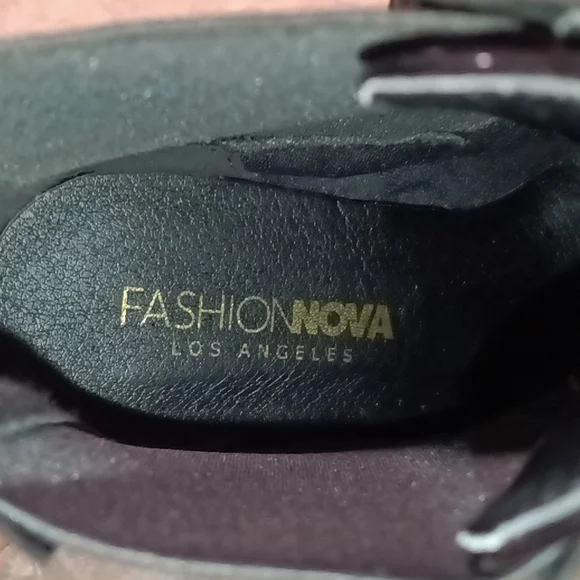 Women's heel boots - Picture 3 of 4